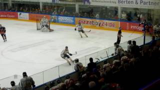 Oberliga Halbfinale Spiel 1 ESC Wohnbau Moskitos Essen  Tilburg Trappers [upl. by Yelehsa]