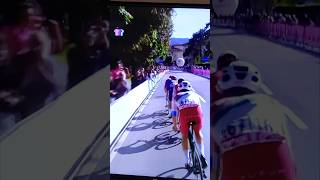 Giro dItalia 2024 Stage 5 Finish giroditalia2024 [upl. by Schoenberg]