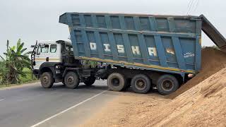 Dumper Truck Unloading Dumper unloading video Dumper unloading sand Dumper TataTruck unloading [upl. by Towers366]