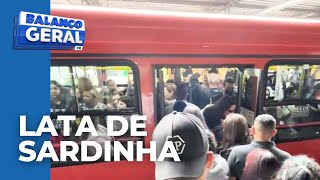 Passageiros dizem chegar exautos ao trabalho após jornada no circular sul lotado [upl. by Razec]