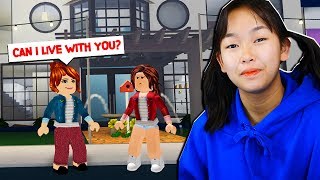 I TRIED TO MOVE INTO HER HOUSE Roblox Bloxburg [upl. by Kcaj775]