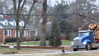 Hartwell Georgia Speeding Logging Truck Jan 15 2015 [upl. by Hardigg]