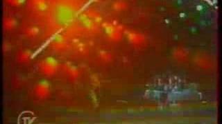 Алла Пугачева  Осень Ленинград 1985 Live [upl. by Seale]