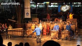 Symphony no40 Mozart cover by Saung Angklung Udjo Bandung [upl. by Nonahs]