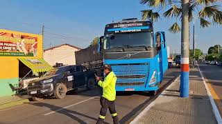 Camioneta da construtora ircon mal estacionada provoca engarrafamento na avenida José cavalcante [upl. by Viola781]