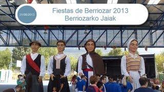 Gigantes en Fiestas de Berriozar 2013 Berriozarko Jaiak [upl. by Cyb]