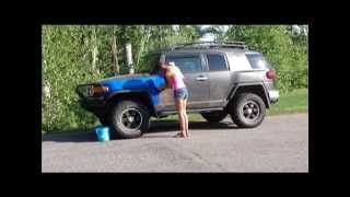 Girl Peels Plasti Dip Removal from Toyota FJ Cruiser [upl. by Cris]