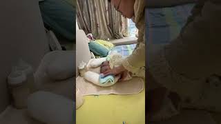 90s Dad Taking Care of Identical Twins 👶👶 identicaltwins superdad cutebabyvideo [upl. by Ardiek]