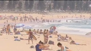 Temperatures continue to soar in Australia [upl. by Ayn458]