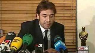 Primeras declaraciones de Bardem tras ganar el Oscar CNN [upl. by Derwon]