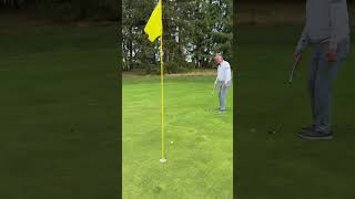 Pro Tip Master Putting on the 18th Green at Tam OShanter [upl. by Hulbig]