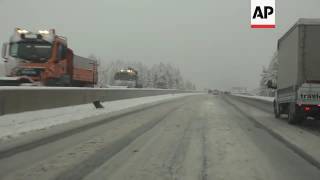 Heavy snowfalls cause jams on Brenner Pass [upl. by Hagar]