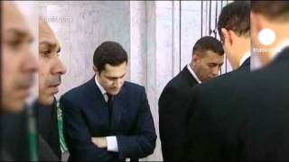 La Justicia egipcia detiene a Mubarak y sus hijos por la [upl. by Bret107]