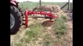 Case IH Farmall 105A avec une tarière agram vrille 600 [upl. by Newfeld16]