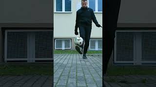 C⚽ntrol freestylefootball skills pilkanozna viral shorts yt football tutorial freestyle [upl. by Benedikt192]