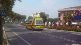 Ambulance Italie [upl. by Soirtimid976]