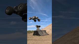 Traxxas EMaxx vs Traxxas Hoss Flips rc traxxasemaxx traxxasracing rc traxxashoss [upl. by Jennilee]