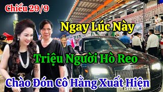 Chiều 299 Ngay Lúc Này Triệu Người Hò Reo Chào Đón Ceo Phương Hằng Xuất Hiện [upl. by Antone]