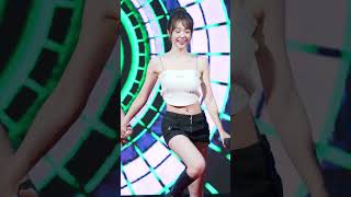 WOOAH ROLLERCOASTER NANA FANCAM 1 102024 wooah WOOOAHNANA kpopfancam [upl. by Yager]