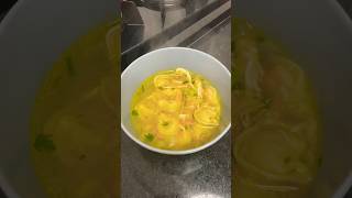 Sopa de capeletti ou brodo  Receita que aquece [upl. by Ahsikit]