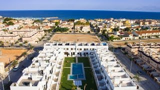 Townhouse 200 metres from the beach in Torre Horadada [upl. by Aiouqahs]