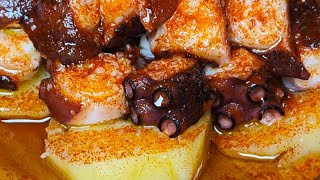 Pulpo a la Gallega  2x1 Te enseño todos los trucos para cocer el pulpo Receta explicada paso a paso [upl. by Kauffmann426]