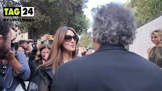 Globi d’Oro 2024 Tim Burton e Monica Bellucci sono le star lui dà appuntamento a Venezia [upl. by Cinnamon]