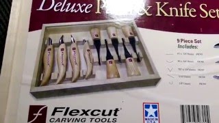 Flexcut deluxe knife and palm set with slip strop [upl. by Mallory]