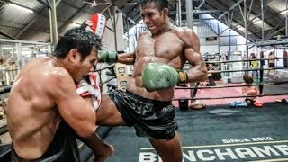 Muay Thai Motivation  Crazy training Buakaw [upl. by Noby15]