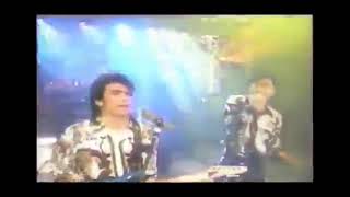 Bz テレビ初出演1989 BAD COMMUNICATION [upl. by Rafter]