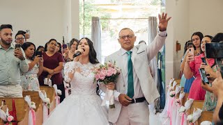 NOIVA ENTRA CANTANDO NO CASAMENTO Yeshua Pode morar Aqui Ruth Martins [upl. by Corella]