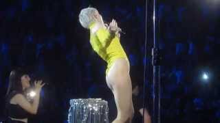 JOLENE  MILEY CYRUS Live Milano  Bangerz Tour 2014 [upl. by Hartmunn]