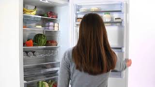 Bosch Refrigeration  EasyLift Shelf Feature [upl. by Robbyn]