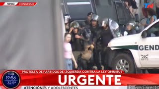 Efectivo de Gendarmeria herido por subversivos trotskistas 31 enero 2024 [upl. by Eggett]