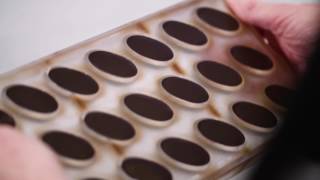 How to perfectly seal moulded chocolates [upl. by Armando]