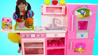 Emma Pretend Play w Disney Princess Snow White Pink Kitchen Toy Kids Play Set [upl. by Joane]