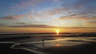 Zonsondergang Noordvaarder Terschelling  Omroep Lennard [upl. by Delphinia]