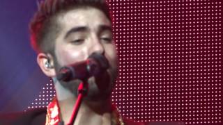 Kendji quot Color Gitano quot 7 février 2017 en concert à Marseille [upl. by Oirretna]