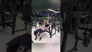 Жим штанги лежа 150 кг спорт gym motivation [upl. by Evadnee]