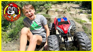 Monster Jam Marvel MEGA SPIDERMAN RC Monster Truck 🚴‍♂️ Dirt Bike Park JUMP COURSE CHALLENGE [upl. by Ibbison]