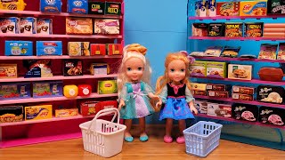 Color challenge  Elsa amp Anna toddlers  grocery store  shopping  Barbie [upl. by Nalyd]