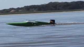 ROBBE PRINZESS Sportboot mit Außenborder auf der Elbe [upl. by Hoeg501]