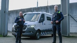 Dit is de Dienst Vervoer en Ondersteuning DVampO [upl. by Airahs]