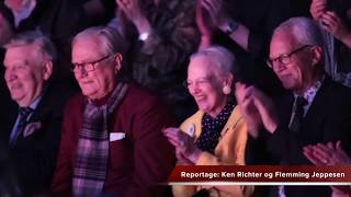 Dronning Margrethe og prins Henriks sjove aften i Zirkus Nemo [upl. by Enoitna]