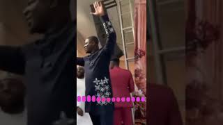 DUNSIN OYEKAN Dancing seriously on his birthday victoriouslifedunsinoyekan worshipmclergystrings [upl. by Prasad]