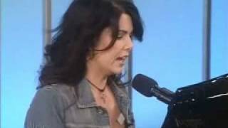 Lauren Graham on The Ellen Degeneres Show 8th February 2005 Part 22 [upl. by Ayvid760]