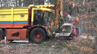 Vredo vt 2716 veenhuis bomen versnipperen [upl. by Ettevahs]