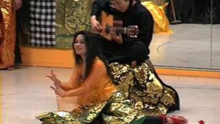 Danse indonésienne et guitare avec Margaretha Tjahjowati et Hideaki Tsuji [upl. by Aemat]