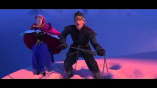 Frozen  Il Regno di Ghiaccio  Fuga da Marshmallow  Clip dal film  HD [upl. by Atikin426]