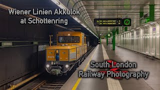 HD Wiener Linien UBL1 6925 passes Schottenring 18092024 [upl. by Mapes]